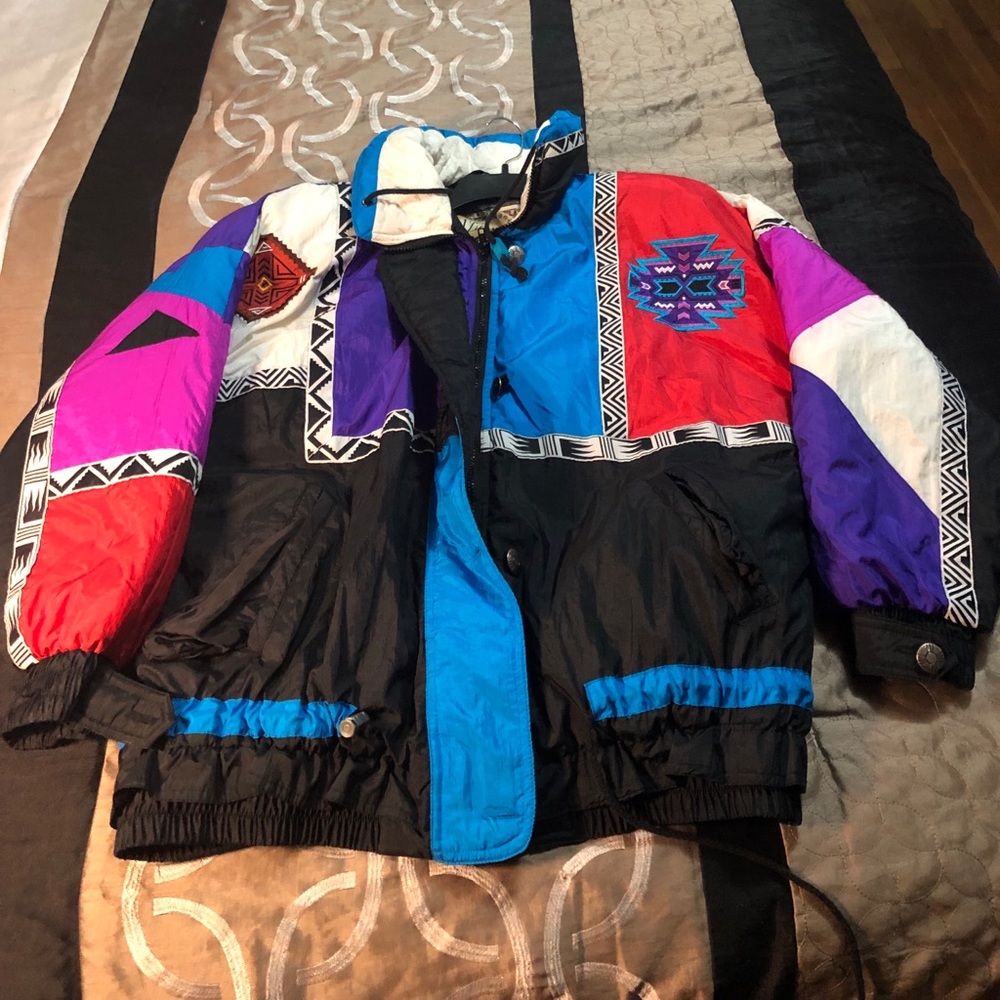 “IZZI Tribal Print Size Medium Vintage Jacket”